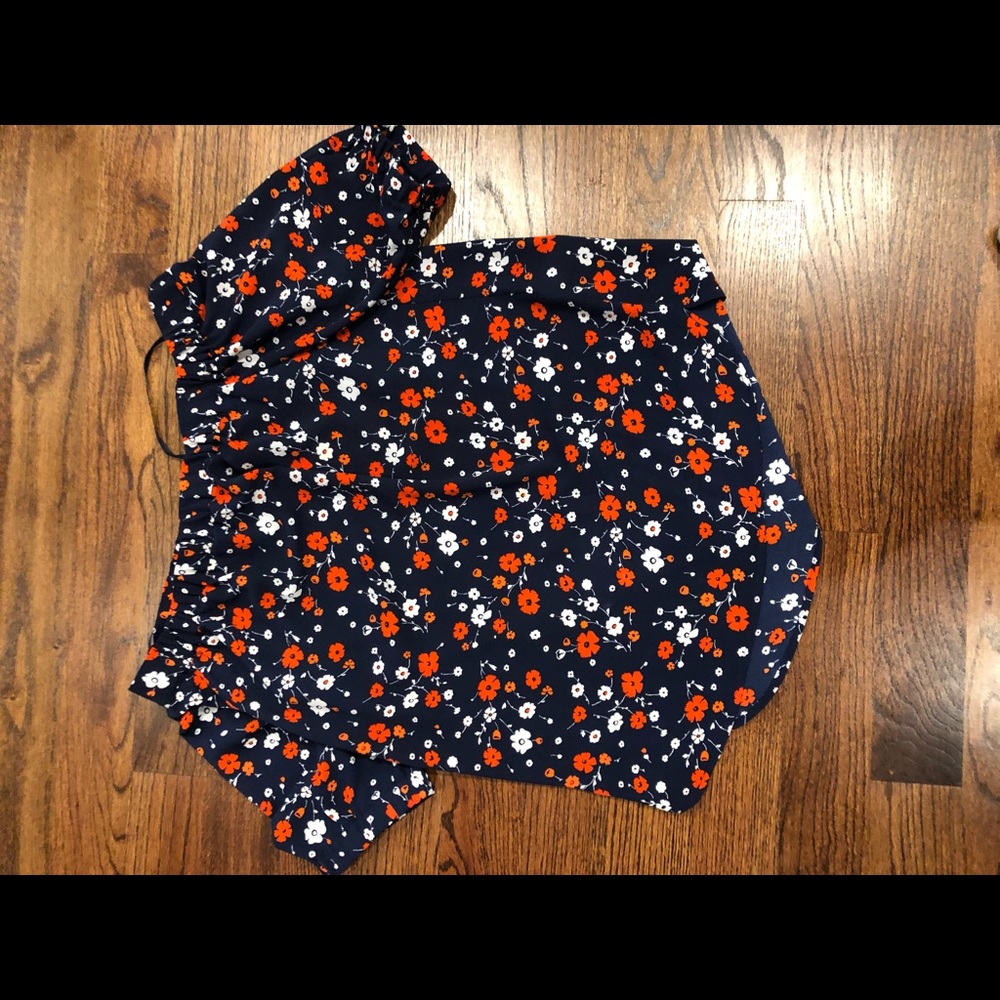BRAND NEW Michael Kors Top